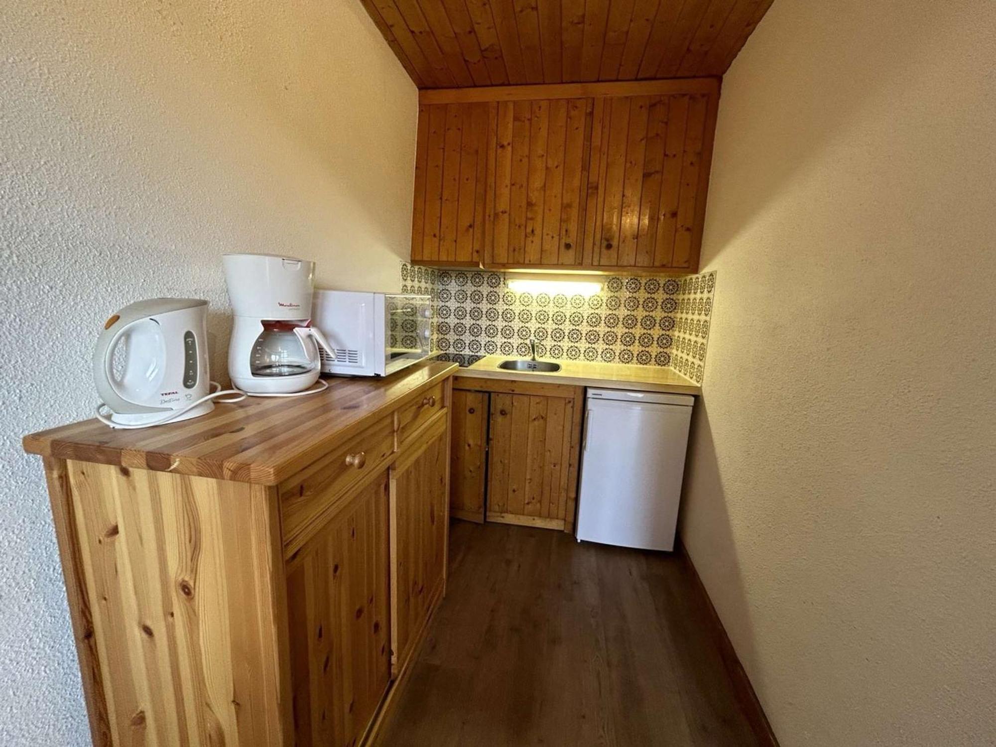 Studio 2/4 Pers, Acces Pistes Et Piscine, Proche Commerces, Meribel - Fr-1-180-297 Exterior photo
